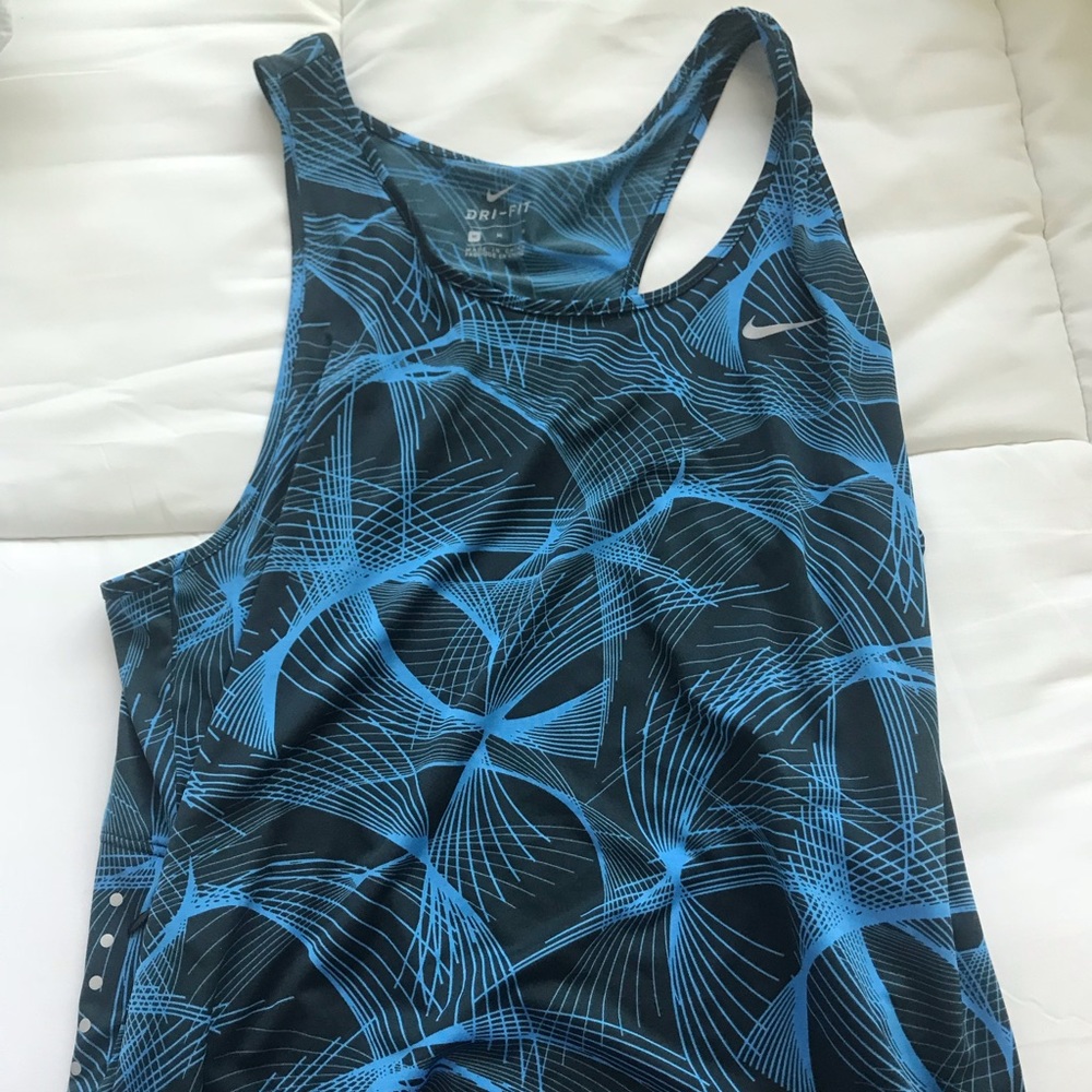 Nike workout tank